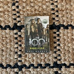 BOOK “The 100 Rebellion” 4th book in series by Kass Morgan